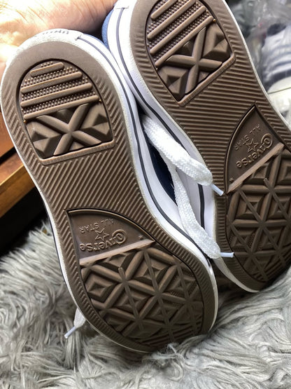 Converse Low Top (37.5)