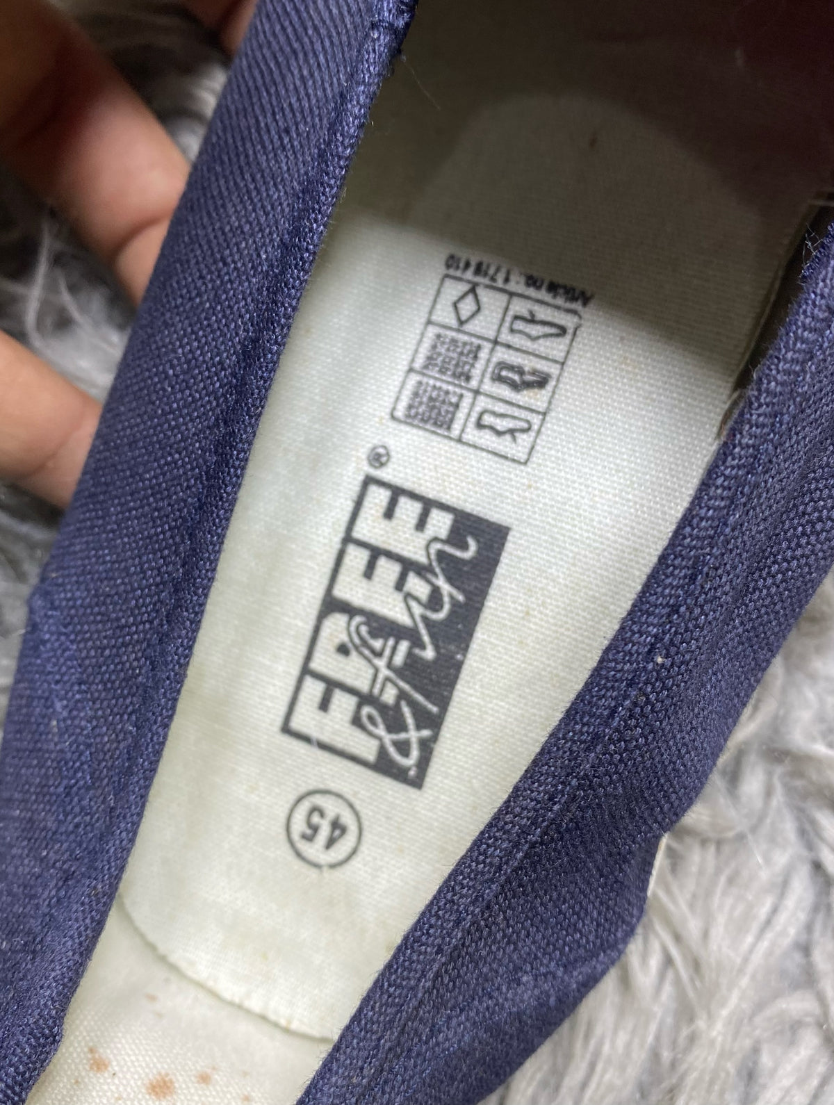 Free&Fun Shoes Size (45)