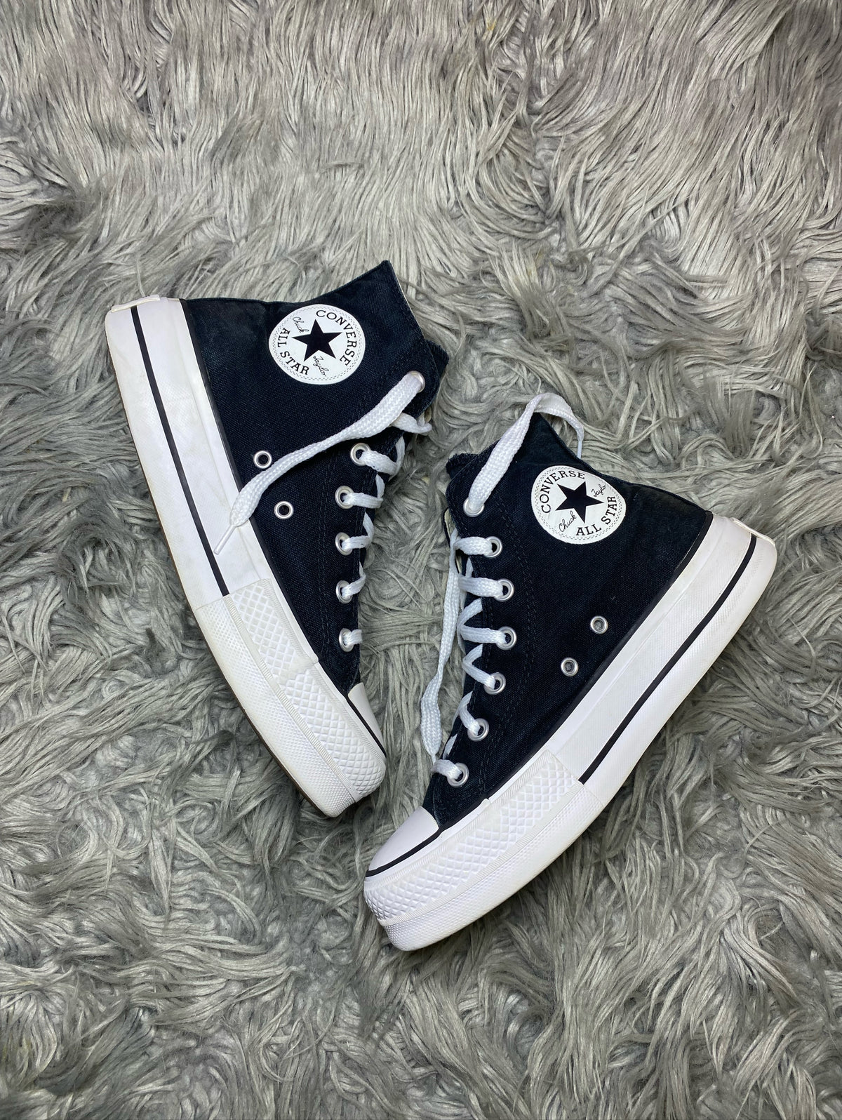 Converse High Top (37.5)