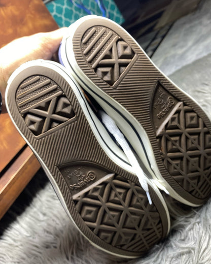 Converse Low Top (39.5)