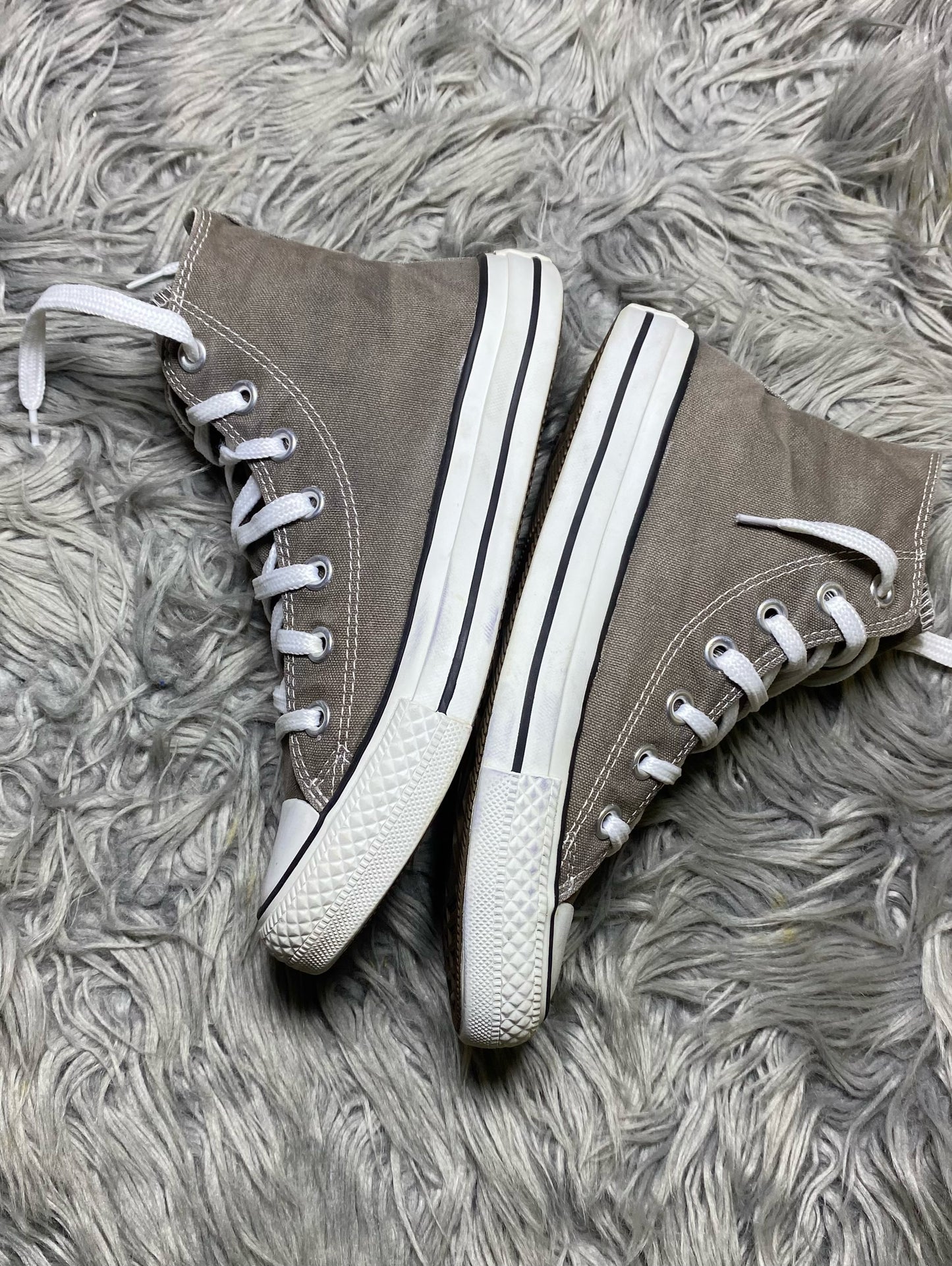 Converse High Top (37.5)