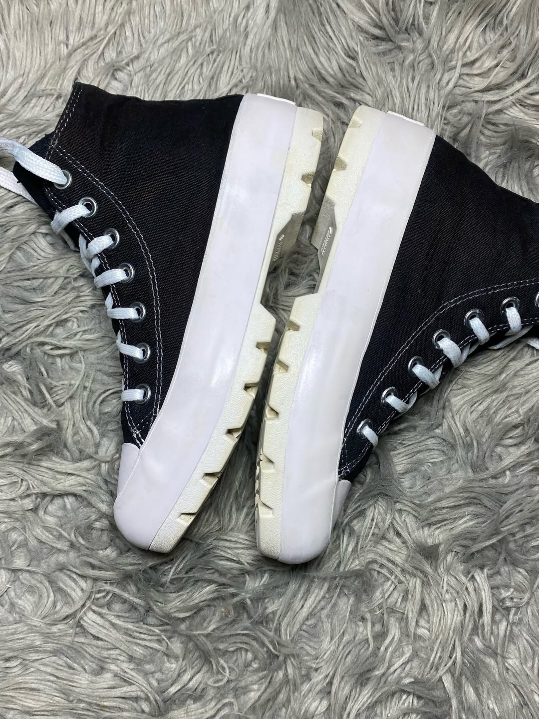 Converse High Top (37.5)