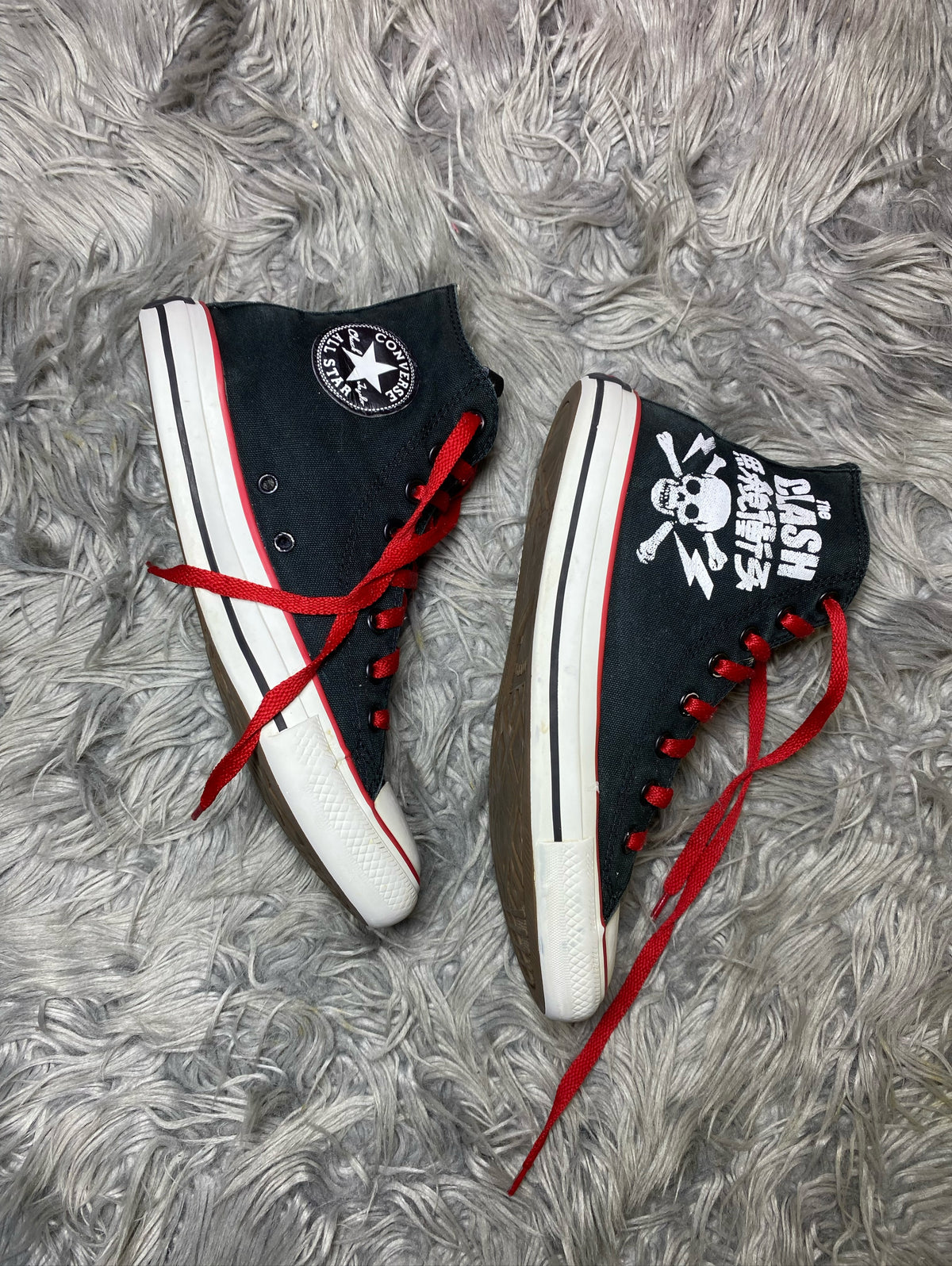 Converse High Top (40.5)