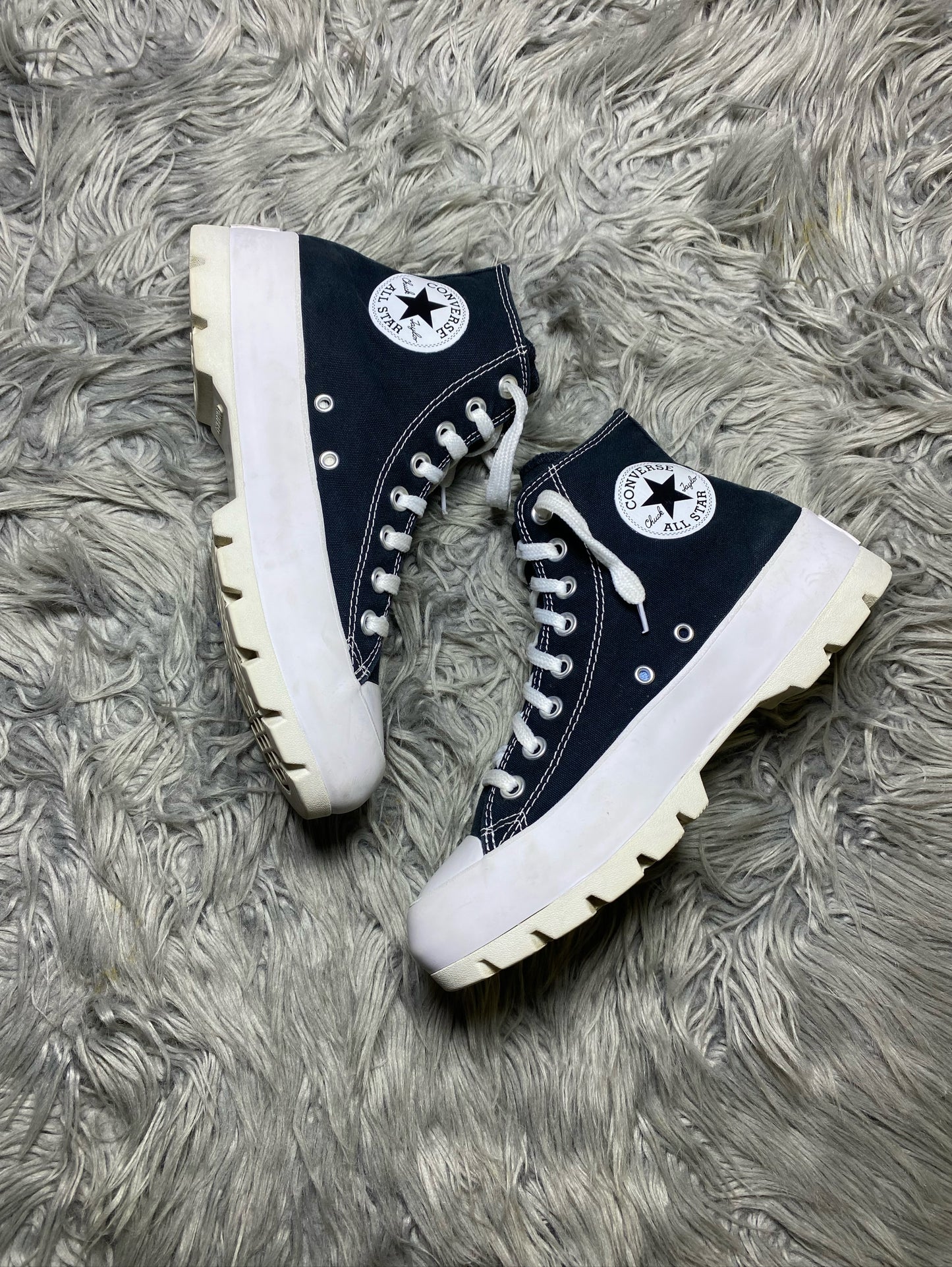 Converse High Top (39.5)