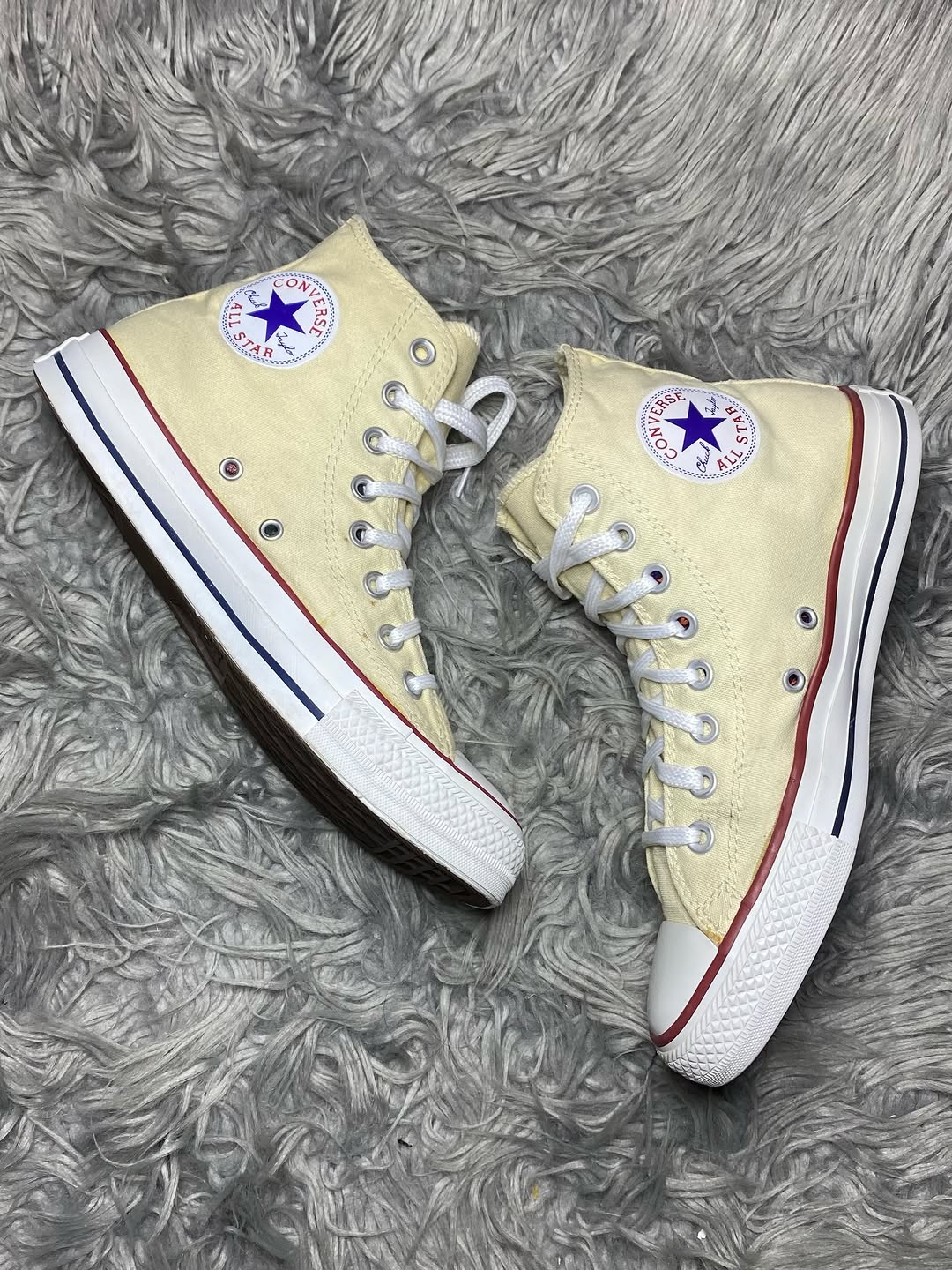 Converse High Top (39.5)