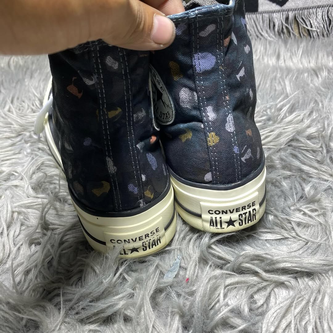 Converse High Top (37.5)