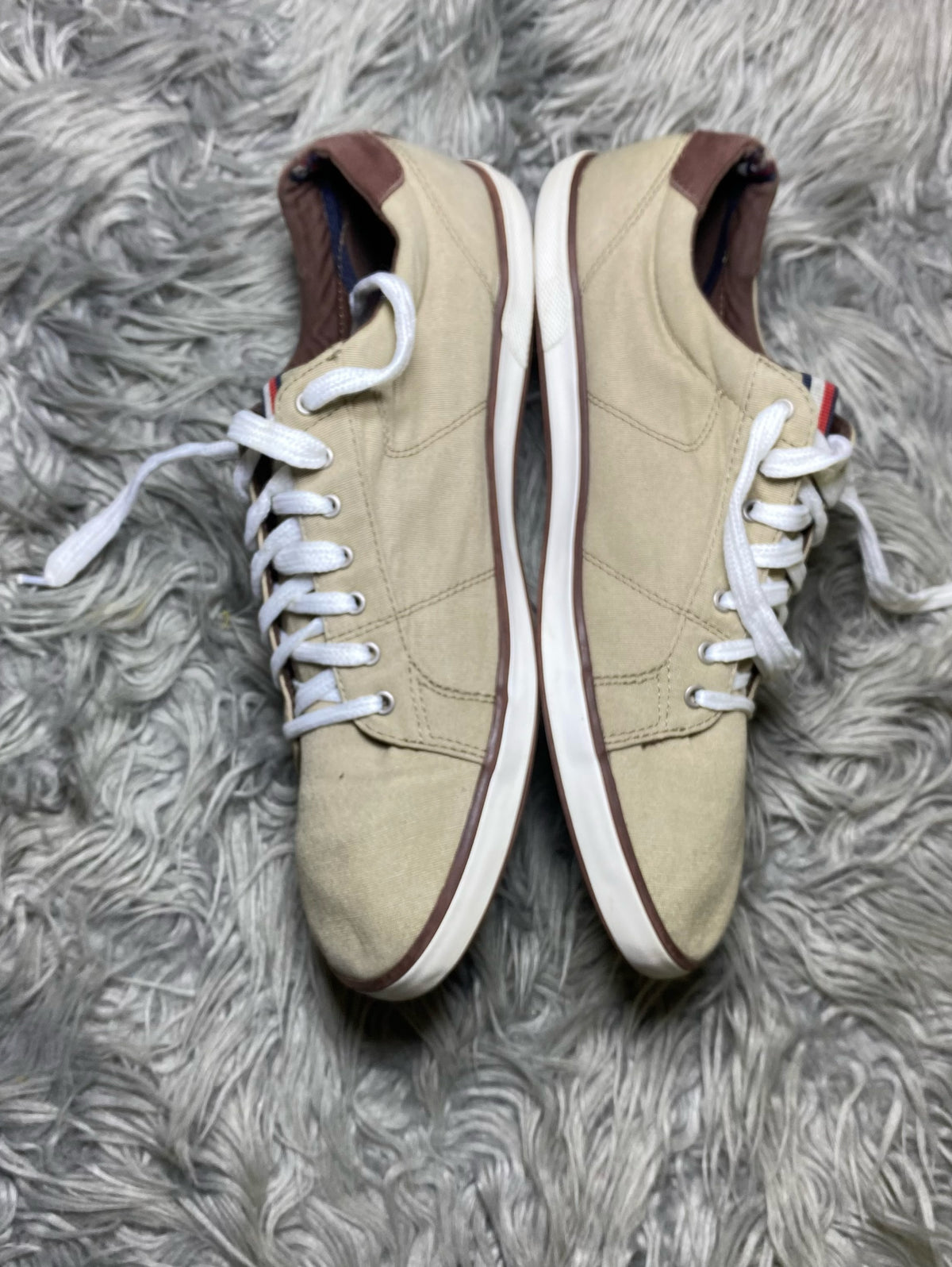 HILFIGER SHOES SIZE (44)