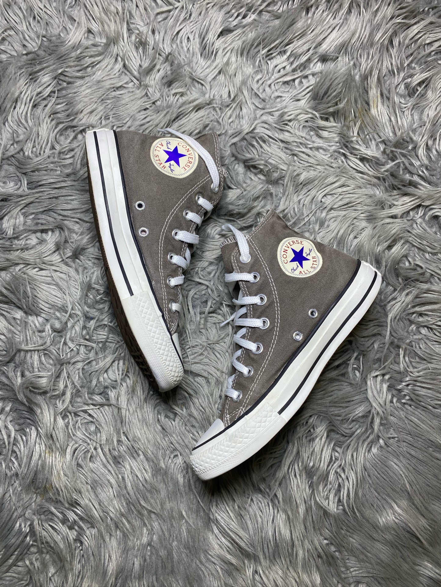 Converse High Top (37.5)