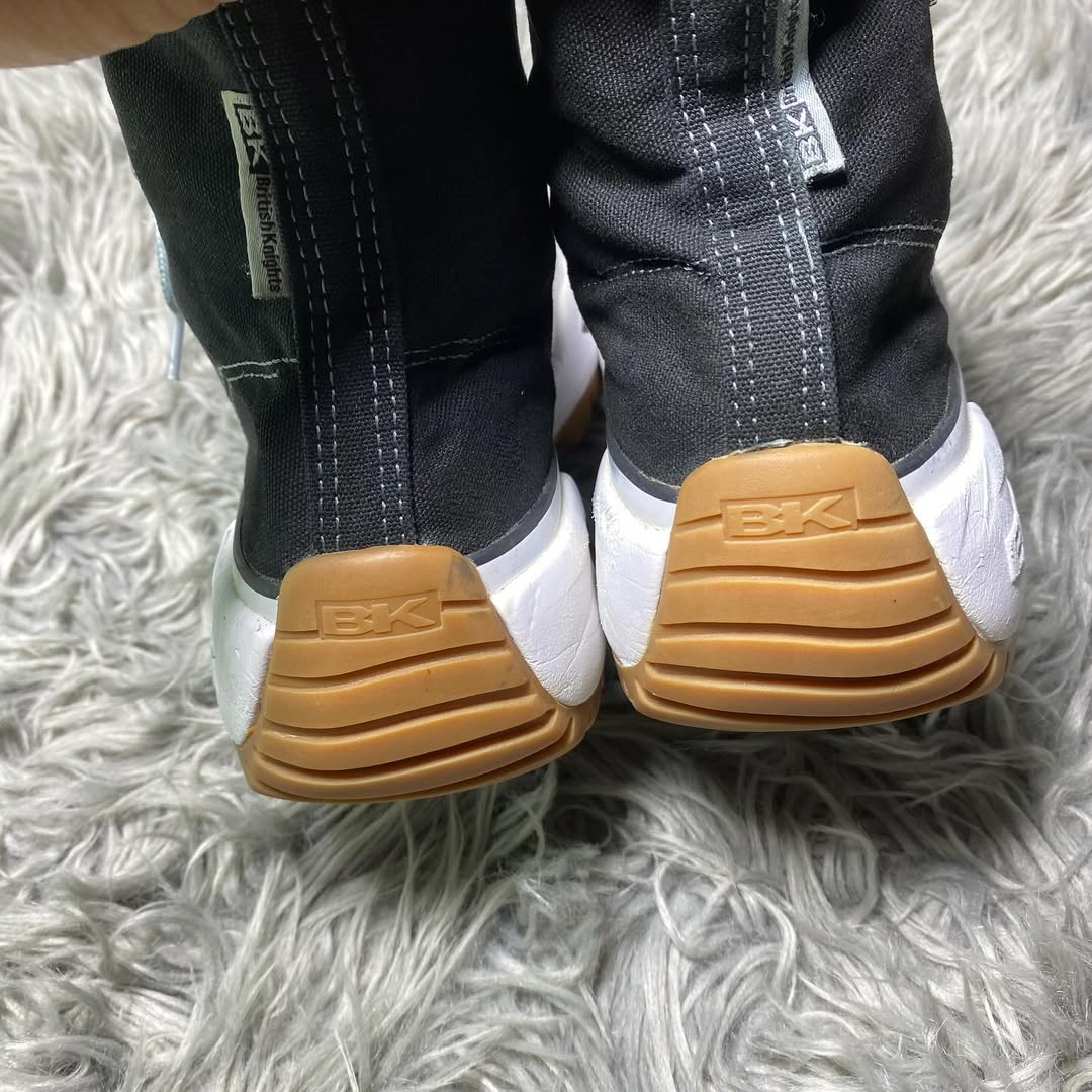 Converse High Top (39)
