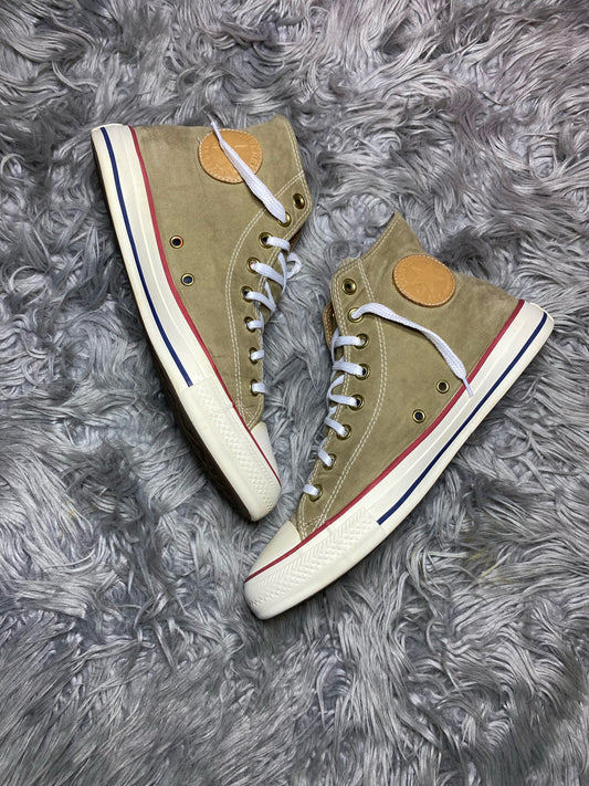 Converse High Top (42.5)